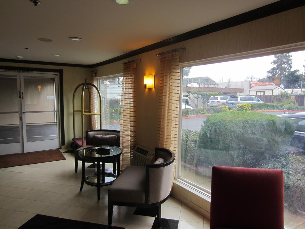 Cherry Orchard Inn Σανιβέιλ Εξωτερικό φωτογραφία