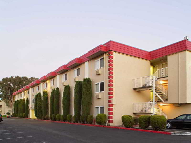 Cherry Orchard Inn Σανιβέιλ Εξωτερικό φωτογραφία