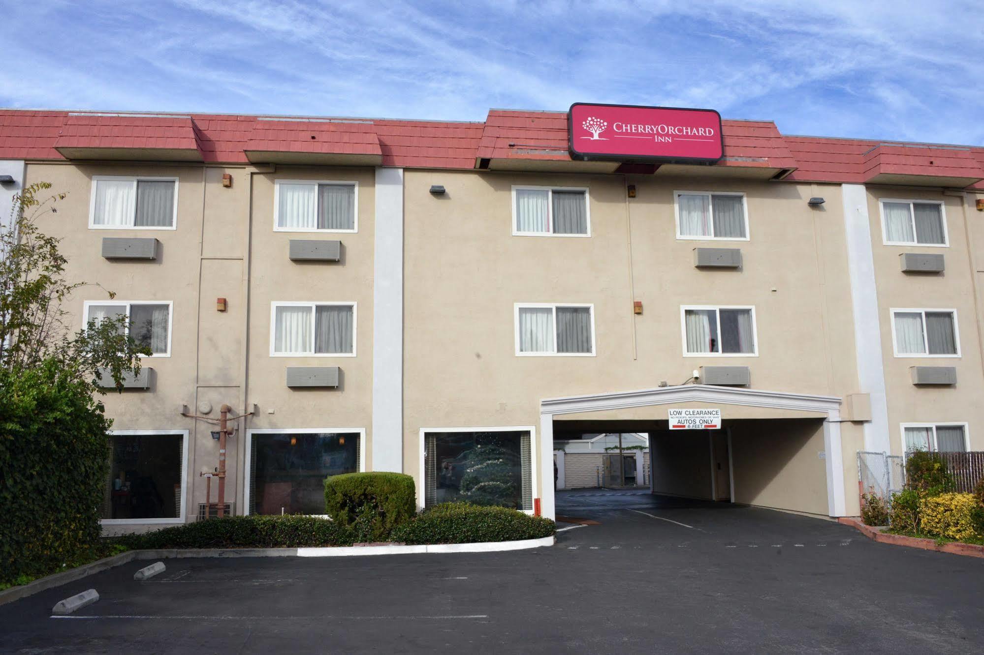 Cherry Orchard Inn Σανιβέιλ Εξωτερικό φωτογραφία